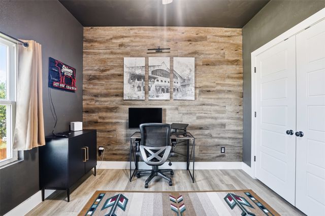 916 Devils River Drive, Granbury, TX 76048