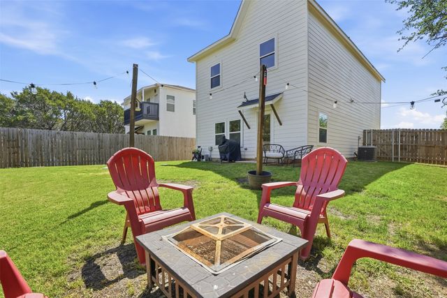 916 Devils River Drive, Granbury, TX 76048