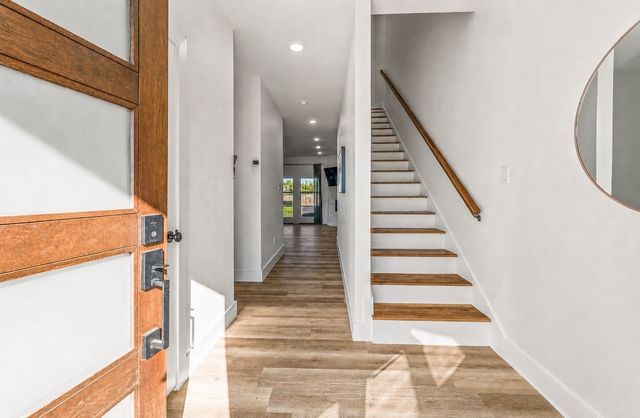 916 Devils River Drive, Granbury, TX 76048