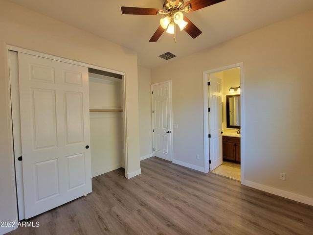 6335 S ROANOKE Street, Gilbert, AZ 85298