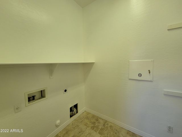 6335 S ROANOKE Street, Gilbert, AZ 85298