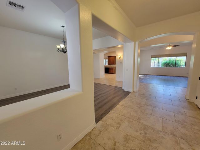 6335 S ROANOKE Street, Gilbert, AZ 85298