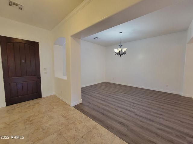 6335 S ROANOKE Street, Gilbert, AZ 85298