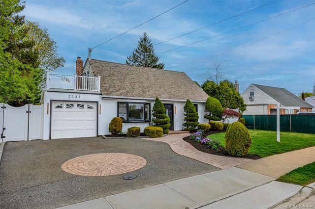 2181 Hortense Avenue, Seaford, NY 11783