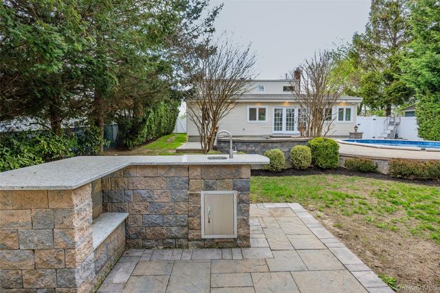 2181 Hortense Avenue, Seaford, NY 11783