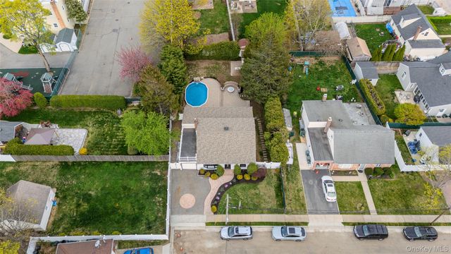 2181 Hortense Avenue, Seaford, NY 11783