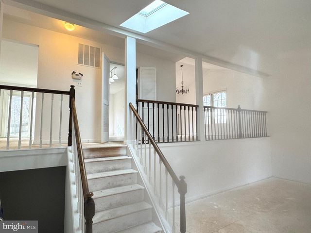 9217 DOROTHY LN, Springfield, VA 22153