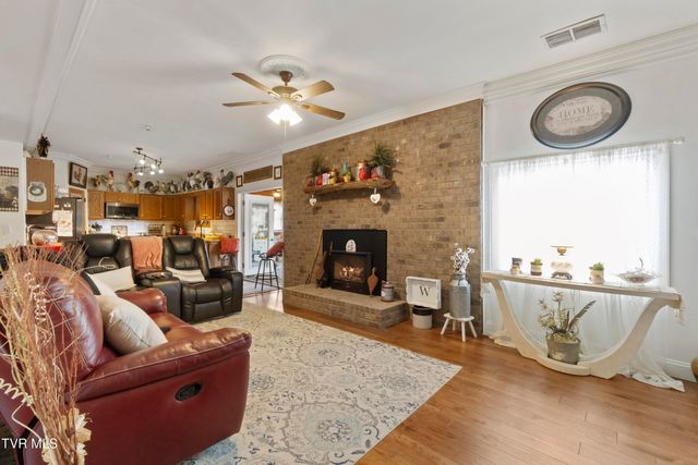 1404 Van Oaks Drive, Kingsport, TN 37665