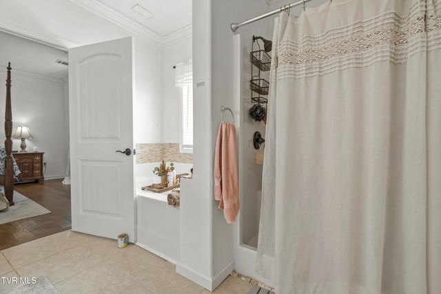 1404 Van Oaks Drive, Kingsport, TN 37665