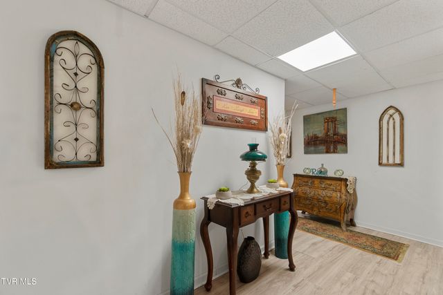 1404 Van Oaks Drive, Kingsport, TN 37665