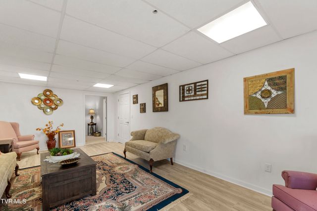 1404 Van Oaks Drive, Kingsport, TN 37665