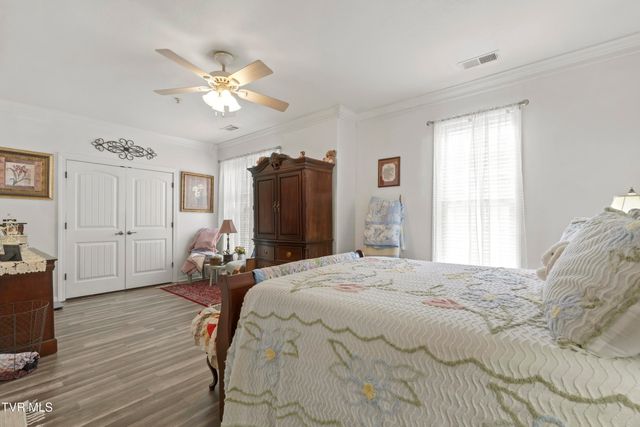 1404 Van Oaks Drive, Kingsport, TN 37665