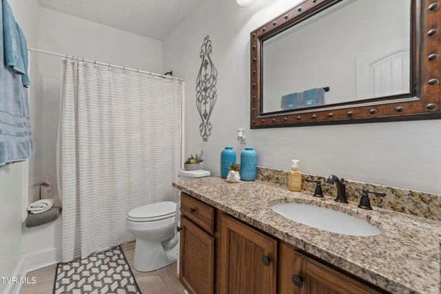 1404 Van Oaks Drive, Kingsport, TN 37665