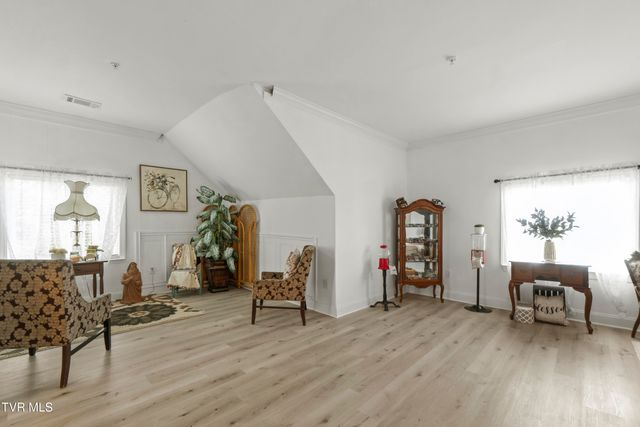 1404 Van Oaks Drive, Kingsport, TN 37665