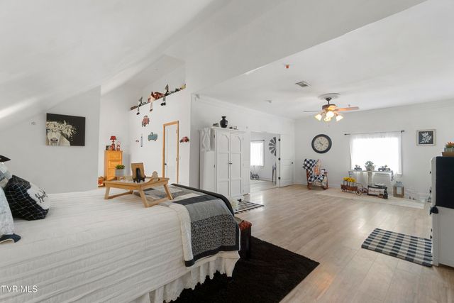 1404 Van Oaks Drive, Kingsport, TN 37665