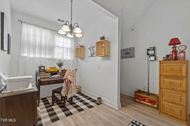 1404 Van Oaks Drive, Kingsport, TN 37665
