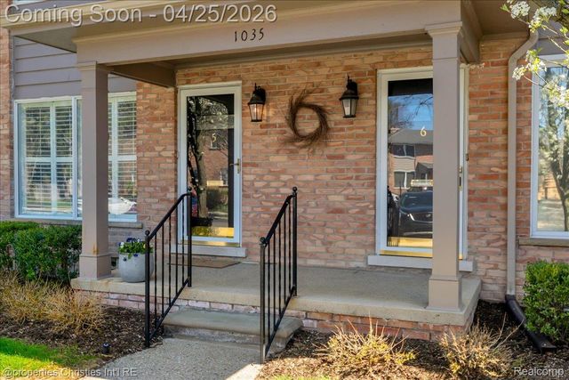 1035 N Old Woodward Avenue, Birmingham, MI 48009