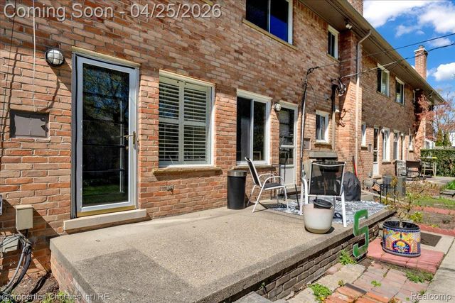 1035 N Old Woodward Avenue, Birmingham, MI 48009
