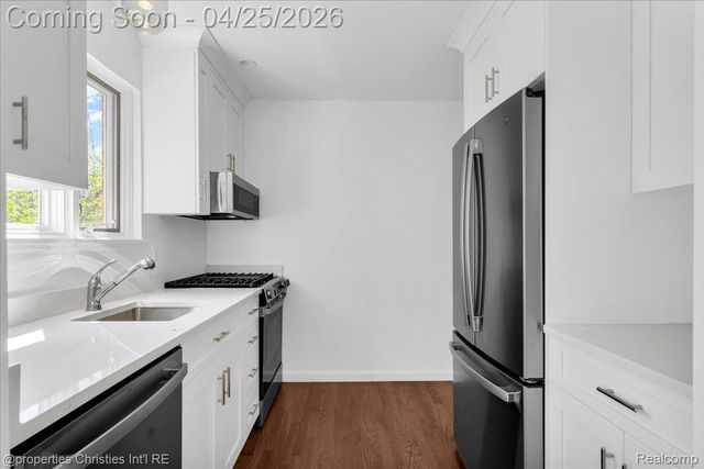 1035 N Old Woodward Avenue, Birmingham, MI 48009