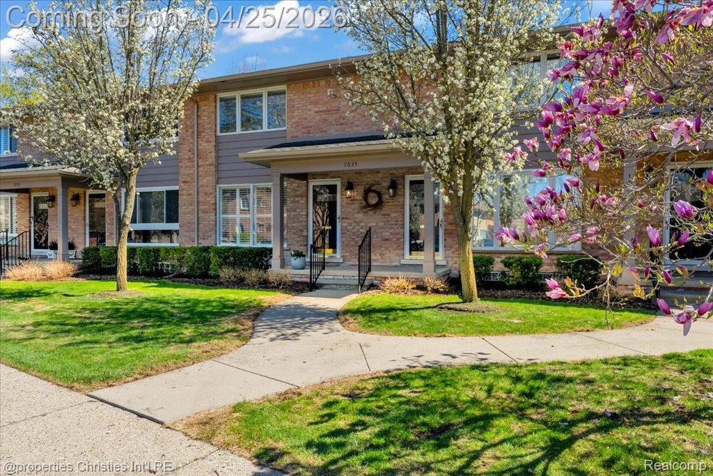1035 N Old Woodward Avenue, Birmingham, MI 48009