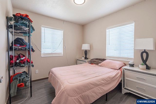 32655 Fur Rd, Lebanon, OR 97355