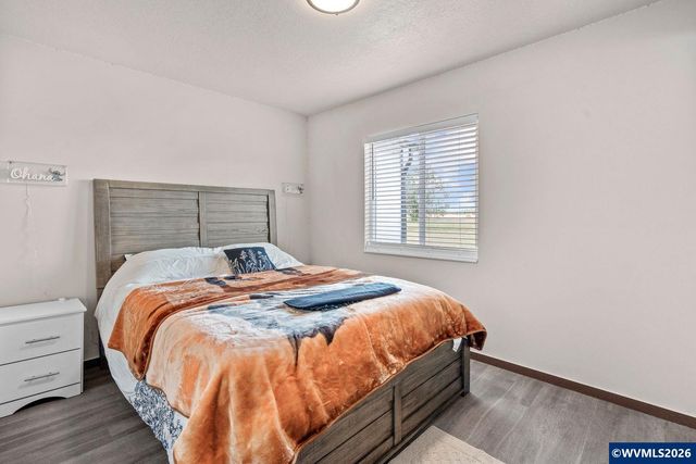 32655 Fur Rd, Lebanon, OR 97355