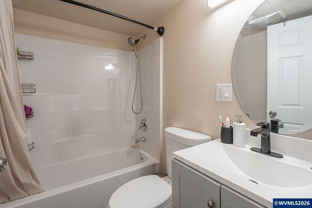 32655 Fur Rd, Lebanon, OR 97355