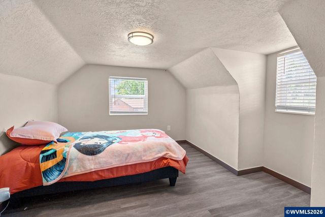 32655 Fur Rd, Lebanon, OR 97355