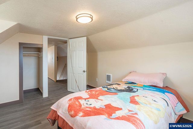 32655 Fur Rd, Lebanon, OR 97355