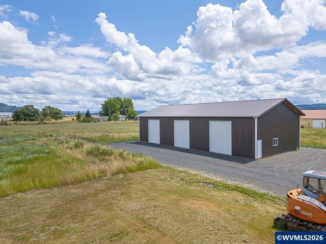 32655 Fur Rd, Lebanon, OR 97355