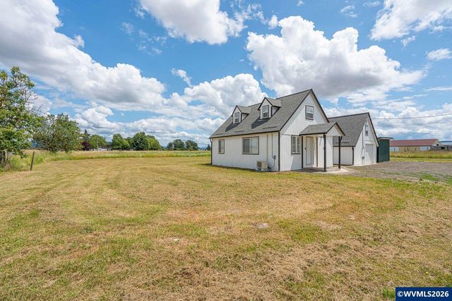 32655 Fur Rd, Lebanon, OR 97355