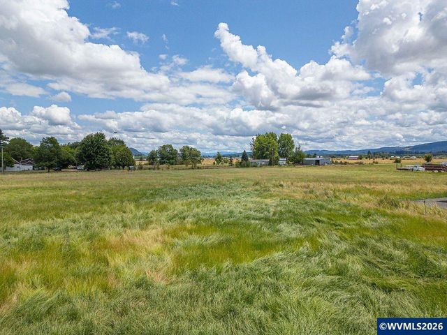 32655 Fur Rd, Lebanon, OR 97355