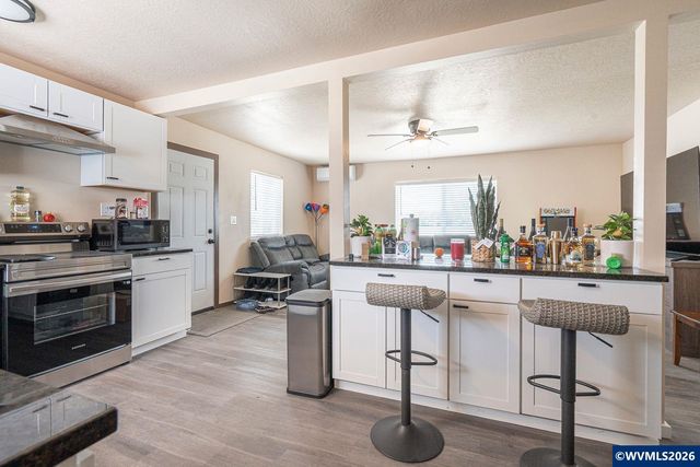 32655 Fur Rd, Lebanon, OR 97355