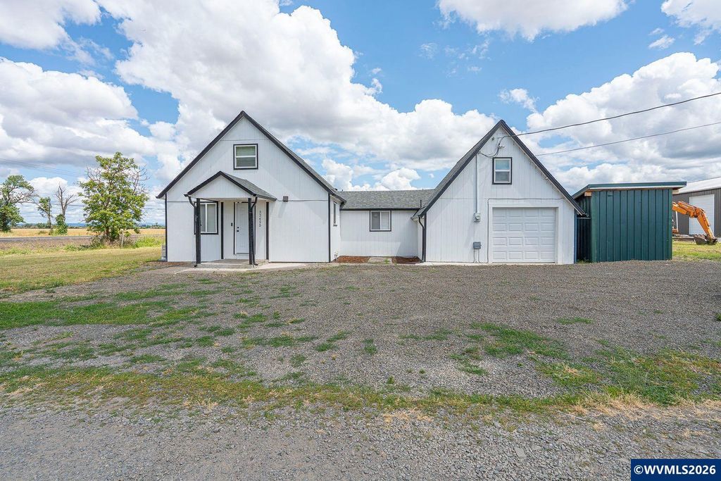 32655 Fur Rd, Lebanon, OR 97355