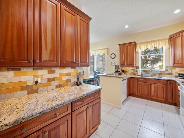 8501 Golden Cypress Court, Lake Worth, FL 33467