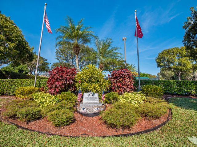 8501 Golden Cypress Court, Lake Worth, FL 33467