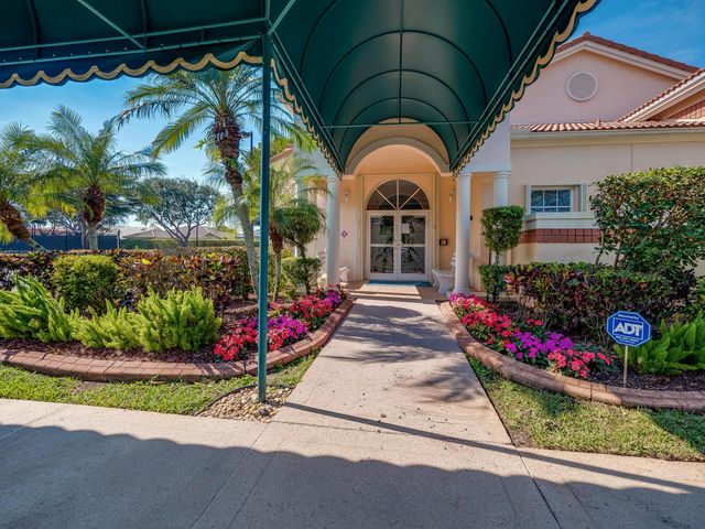 8501 Golden Cypress Court, Lake Worth, FL 33467