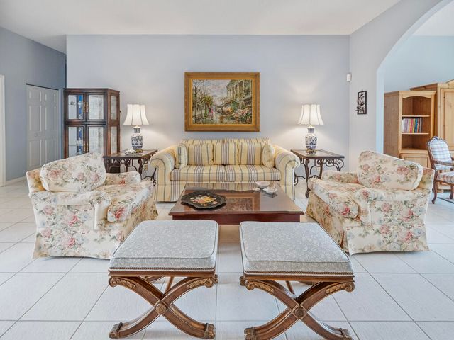 8501 Golden Cypress Court, Lake Worth, FL 33467