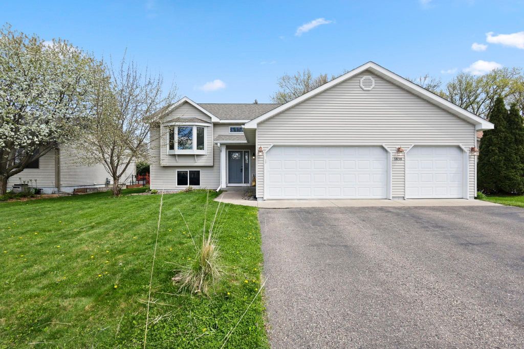 1838 Rodao Drive, River Falls, WI 54022