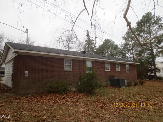 25 E North Street, Angier, NC 27501