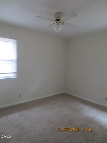 25 E North Street, Angier, NC 27501