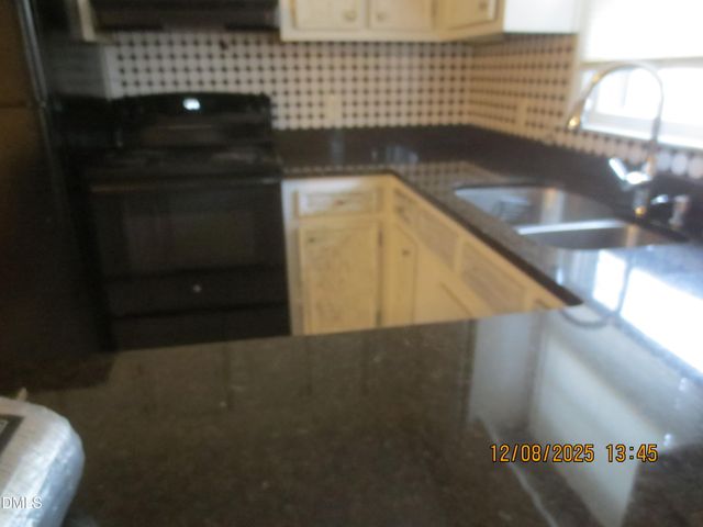 25 E North Street, Angier, NC 27501