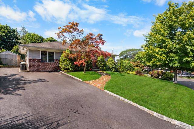 23 Charmian Street, Huntington Station, NY 11746