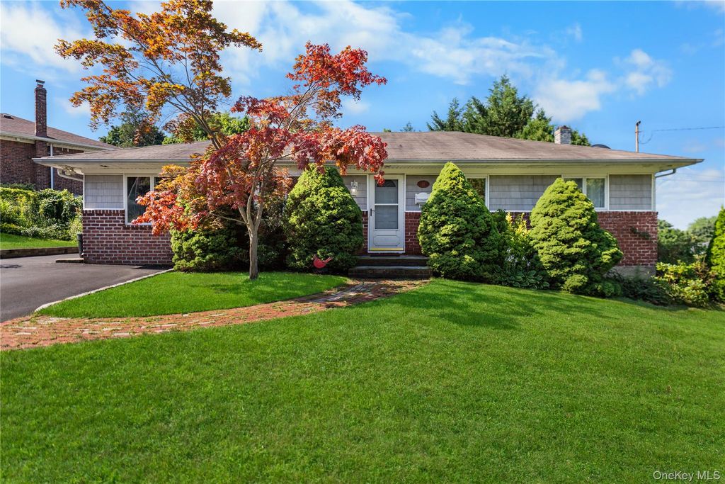 23 Charmian Street, Huntington Station, NY 11746