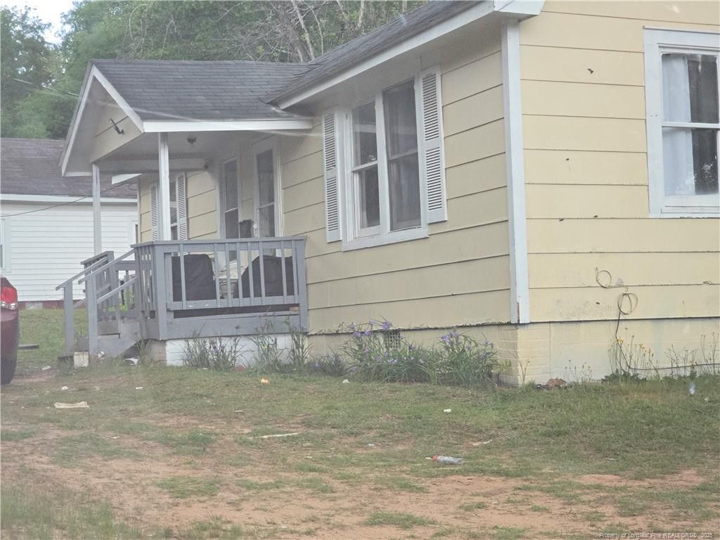 1612 North Street, Fayetteville, NC 28301