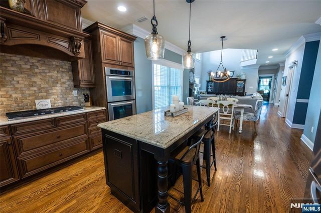44 Forest Terrace, Wayne, NJ 07470