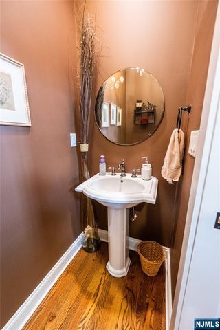 44 Forest Terrace, Wayne, NJ 07470
