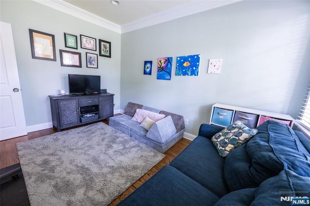 44 Forest Terrace, Wayne, NJ 07470