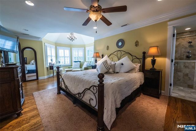 44 Forest Terrace, Wayne, NJ 07470