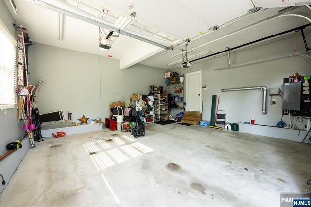 44 Forest Terrace, Wayne, NJ 07470